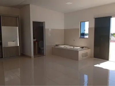 Casa en venta en Carmelo Peralta con piscina y jardín 4
