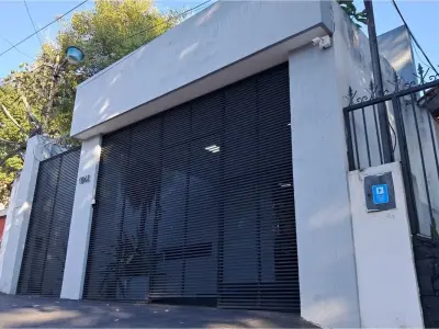 House for sale in Centro, Asunción, suitable for office or retail 2