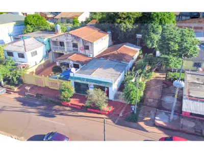 Casa en venta en Ciudad del Este, barrio Che La Reina 3