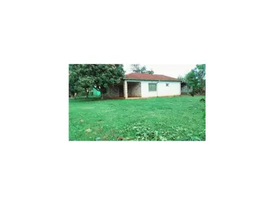 Casa à venda em Ciudad del Este com dois terrenos de esquina 4