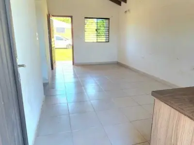 Casa en venta en Col. Juan de Salazar, Limpio 4