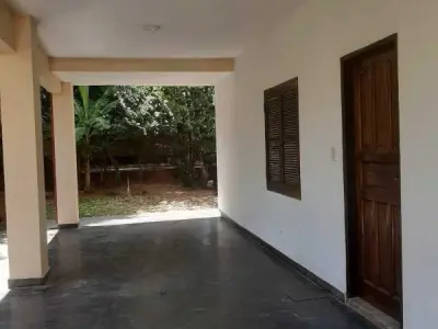Casa à venda em Colón, Guarambaré — 2 andares com sacadas 5