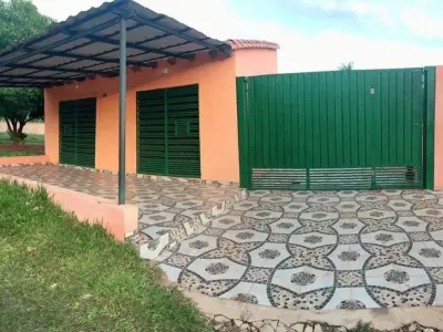 Casa à venda em Colonia Thompson, Ypané 2
