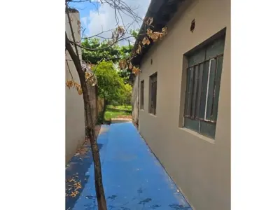 Casa à venda em Concepción, Centro, com jardim 3