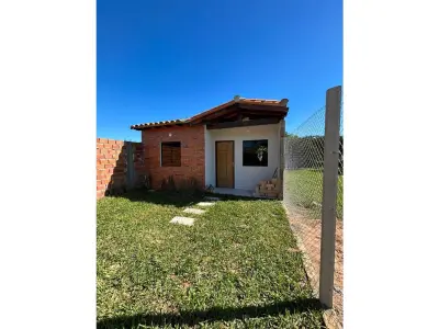 Casa à venda em Costa Azul, Limpio 3