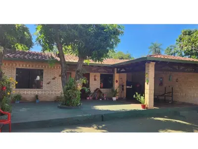 Casa à venda em Costa Fleitas, Areguá 3