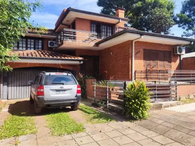 Casa en venta en el barrio Nazareth, Asunción 2