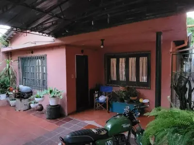 Casa en venta en el barrio Recoleta, Asunción 2