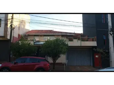 Casa en venta en el centro de Encarnación, Inmaculada Concepción 4