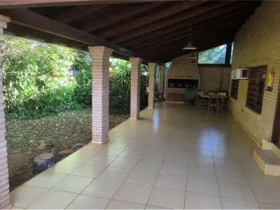 Casa à venda no centro de Fram, Itapúa 4