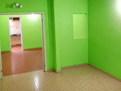 Casa à venda no centro de Ypacaraí na Rota PY02 4