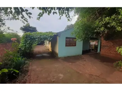 Casa à venda em Encarnación com duas moradias 2