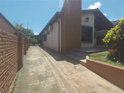 Casa à venda em Encarnación, Itapúa 3