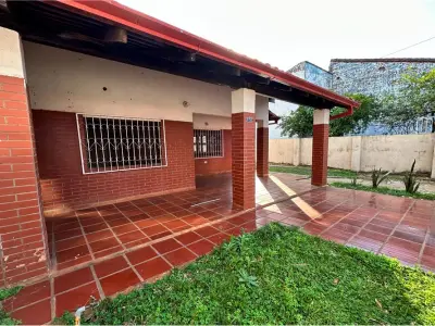 Casa à venda em Encarnación, Itapúa 3