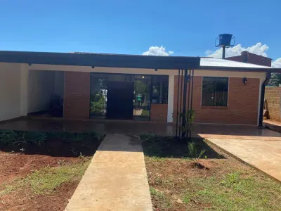 Casa en venta en Encarnación, Itapúa 3