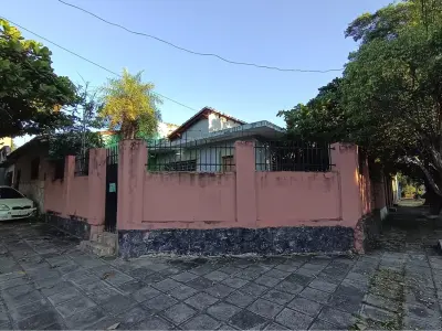 House for sale on corner lot in Tacumbú, Asunción 3