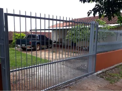 Casa en venta en esquina en el Barrio San Pedro, Encarnación 3