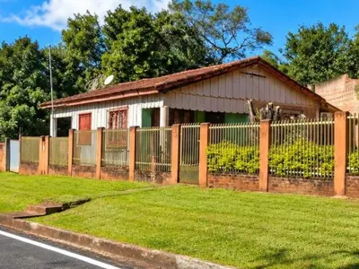Casa à venda em esquina em Encarnación, Itapúa 3