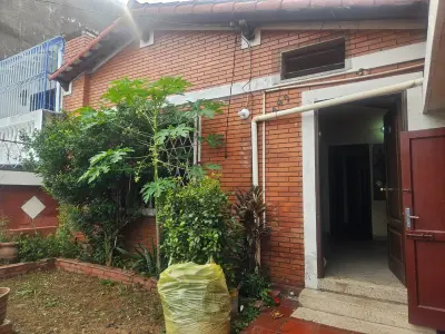 Casa de esquina à venda em Gral. Bernardino Caballero, Asunción 4