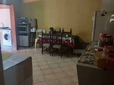 Casa en venta en esquina en Lambaré, Central 3