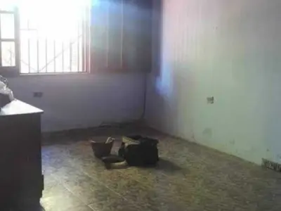 Casa en venta en esquina en Ñemby, Central 3