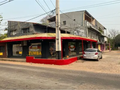 House for sale on a corner in Vista Alegre, Asunción 2