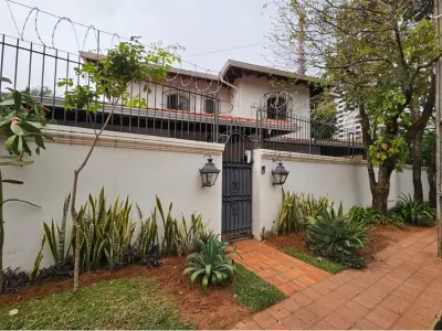 Casa en venta en esquina, zona Goethe, San Jorge 2
