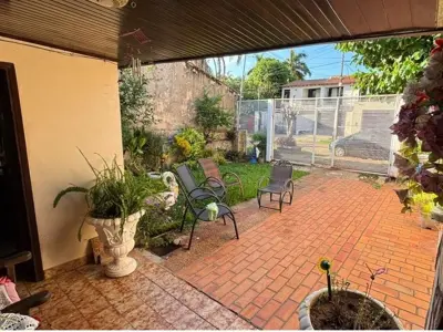 Casa en venta en Fernando de la Mora, Central 4
