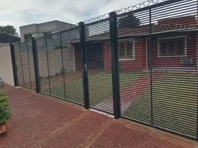 Casa à venda em Fernando de la Mora com 5 dormitórios 3