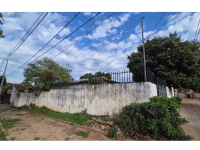 Casa à venda em Fernando de la Mora, zona sul 3