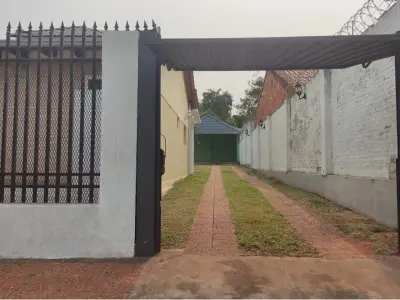 House for sale in Fernando de la Mora, south area 4