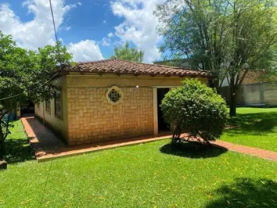Casa en venta en Hernandarias cerca del Colegio Emanuel 5