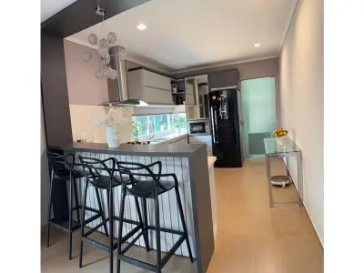 Casa à venda em Hernandarias com 4 dormitórios 4