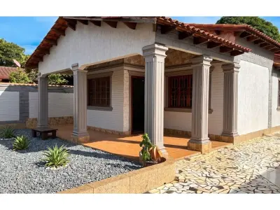 Casa à venda em Hernandarias com jardim e estacionamento 2