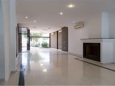 Casa en venta en Herrera, Asunción, con 5 dormitorios 2