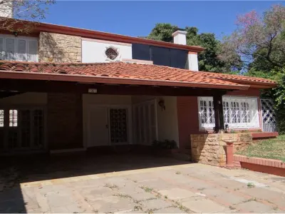 Casa à venda em Herrera, Asunción, na Avda. Lillo 3