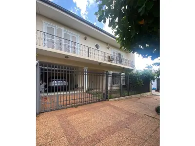 House for sale in Hipódromo, Asunción 2