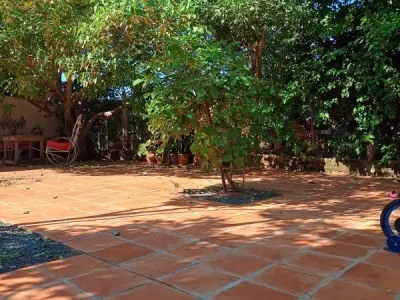 Casa à venda em Itá, departamento Central 4