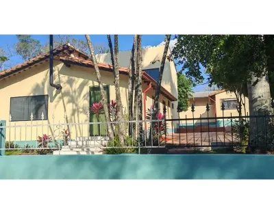 Casa à venda em Itacurubí de la Cordillera com três casas 3