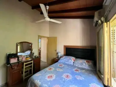 Casa en venta en Itauguá — 900 m² terreno, 4 dormitorios 4