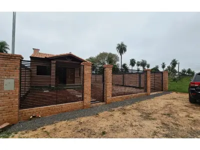 Casa à venda em Itauguá, Central 2
