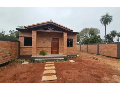 Casa à venda em Itauguá, Central 3