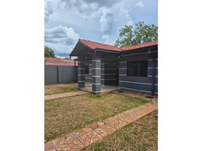 Casa en venta en Itauguá, Central, con 2 dormitorios 3