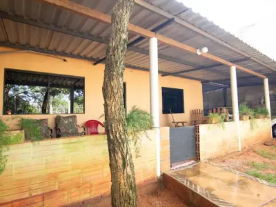 Casa à venda em Itauguá com 3 dormitórios 3
