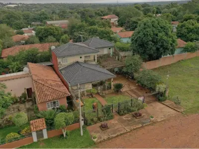 Casa en venta en Itauguá con 6 dormitorios 3