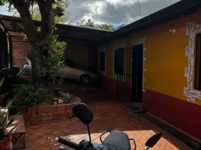 Casa à venda em Itauguá com terreno de 690 m² 2