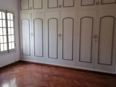 Casa en venta en Itauguá sobre ruta — 1.000 m² construidos y piscina 3
