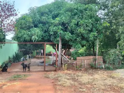 Casa à venda em Kennedy, Capiatá: 2 dormitórios 4