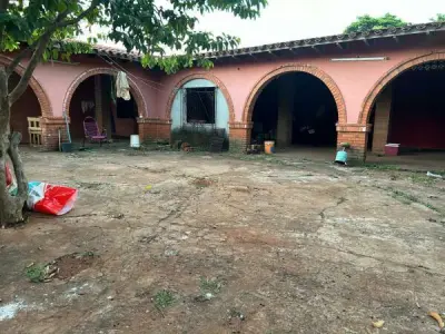 Casa à venda no km 9 Acaray, Ciudad del Este – 3 quartos 3