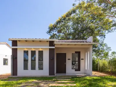 Casa en venta en La Amistad, J. Augusto Saldívar 4